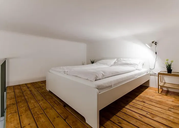 Weiner's Choice Apartment